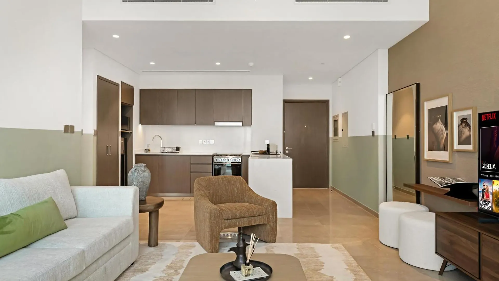 1 Bedroom Apt High End Luxurios Building Next To Dubai Mall United Arab Emirates