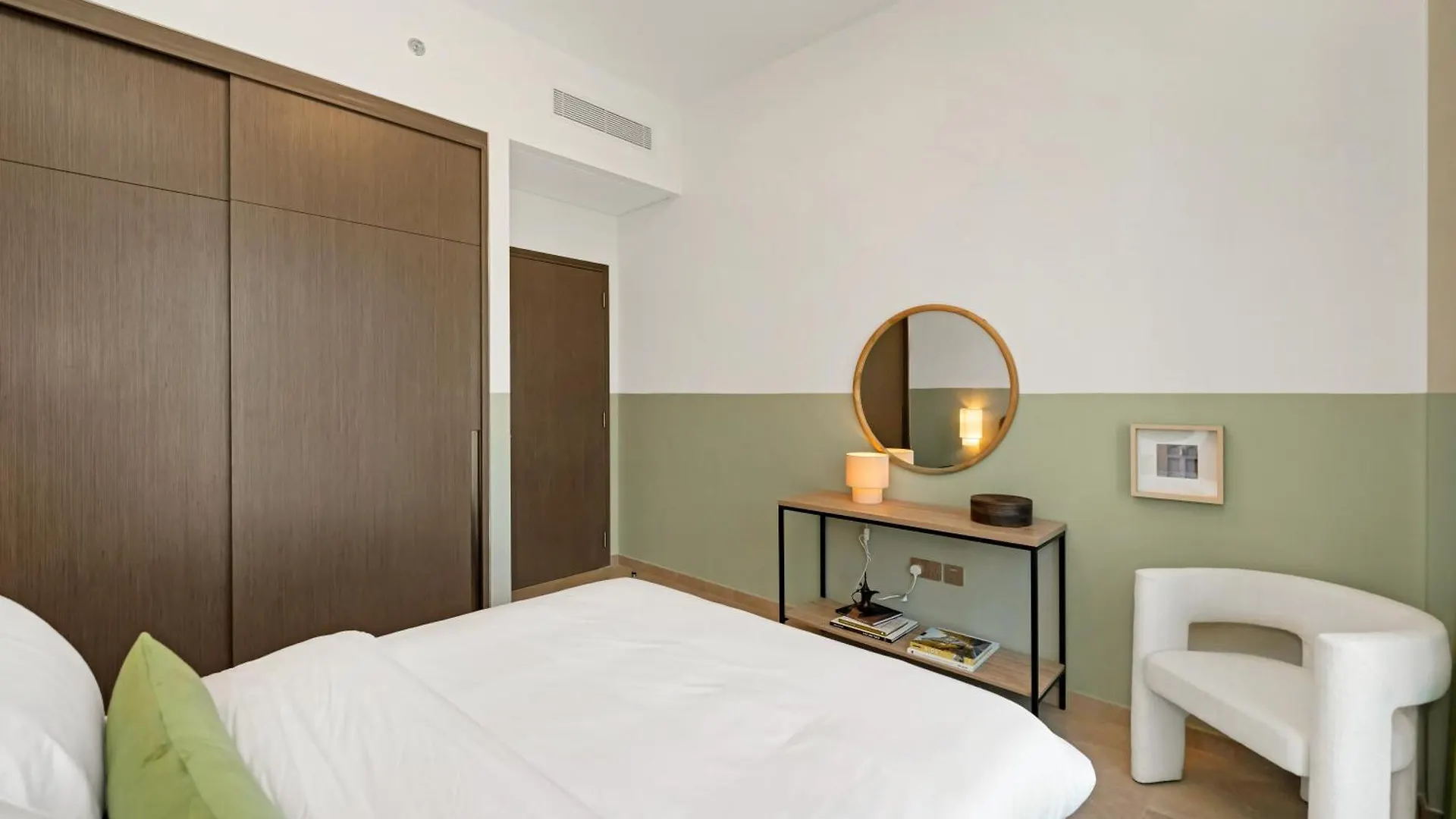 1 Bedroom Apt High End Luxurios Building Next To Dubai Mall