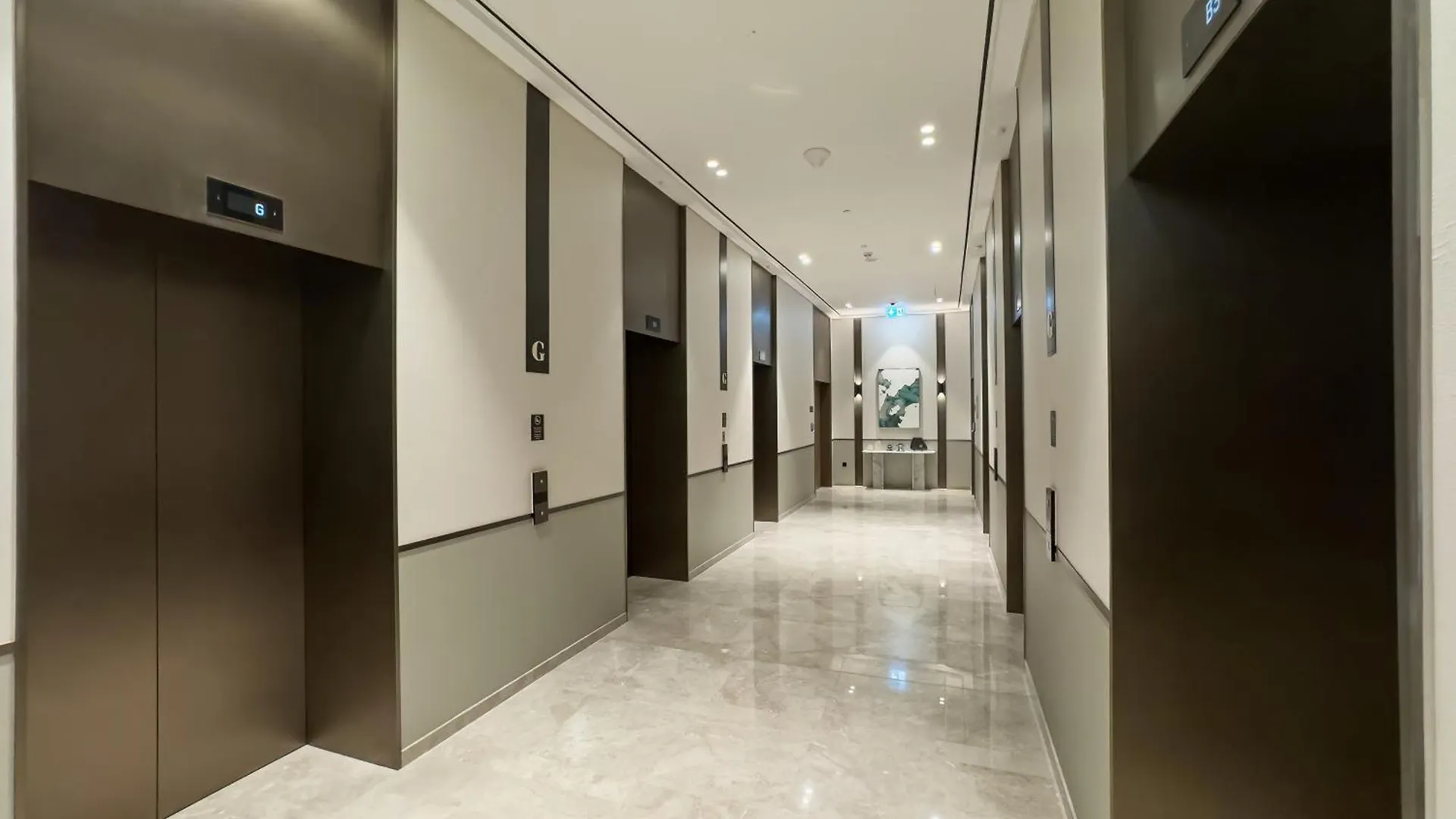 Apartment 1 Bedroom Apt High End Luxurios Building Next To Dubai Mall United Arab Emirates