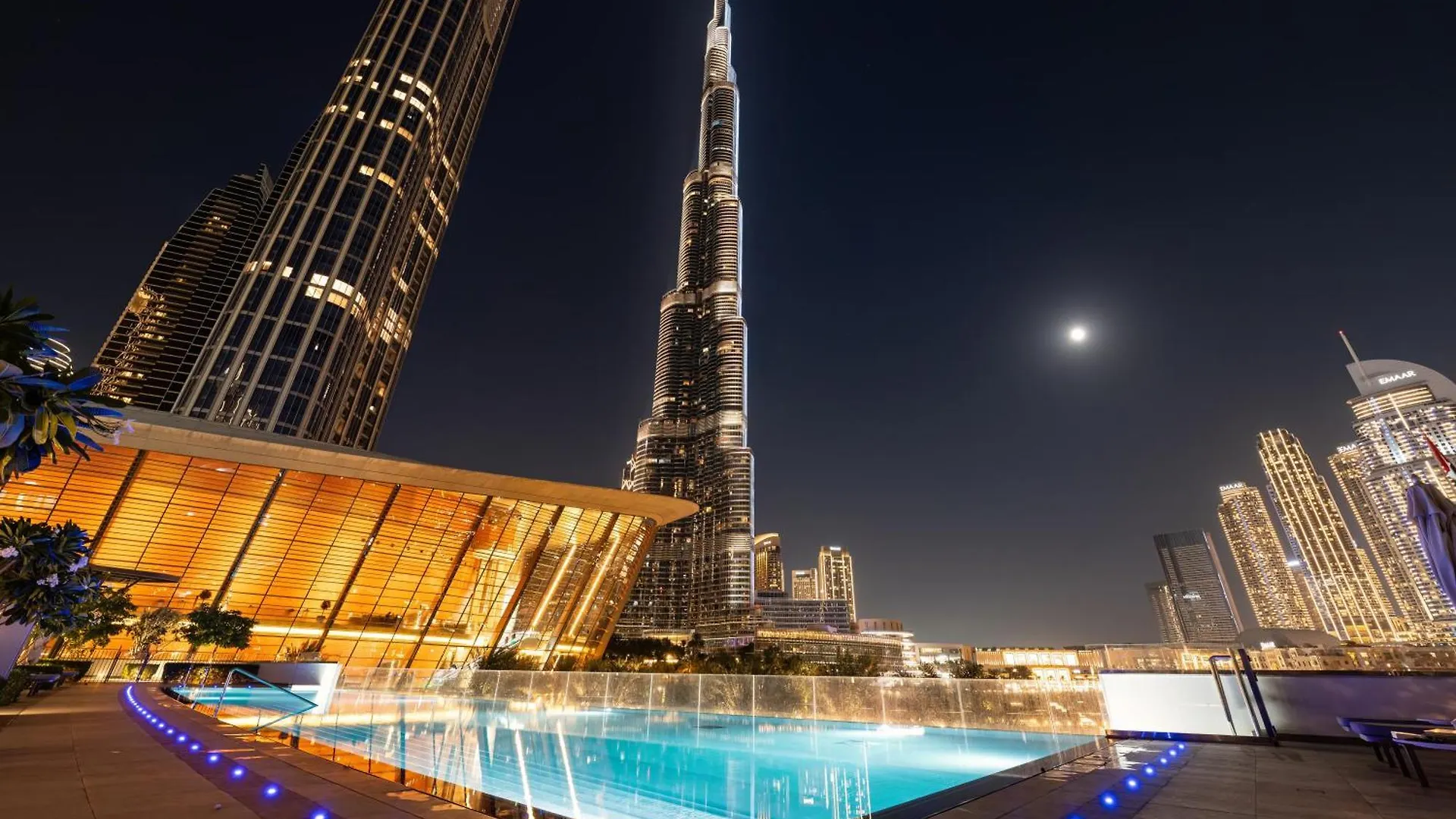1 Bedroom Apt High End Luxurios Building Next To Dubai Mall contacts