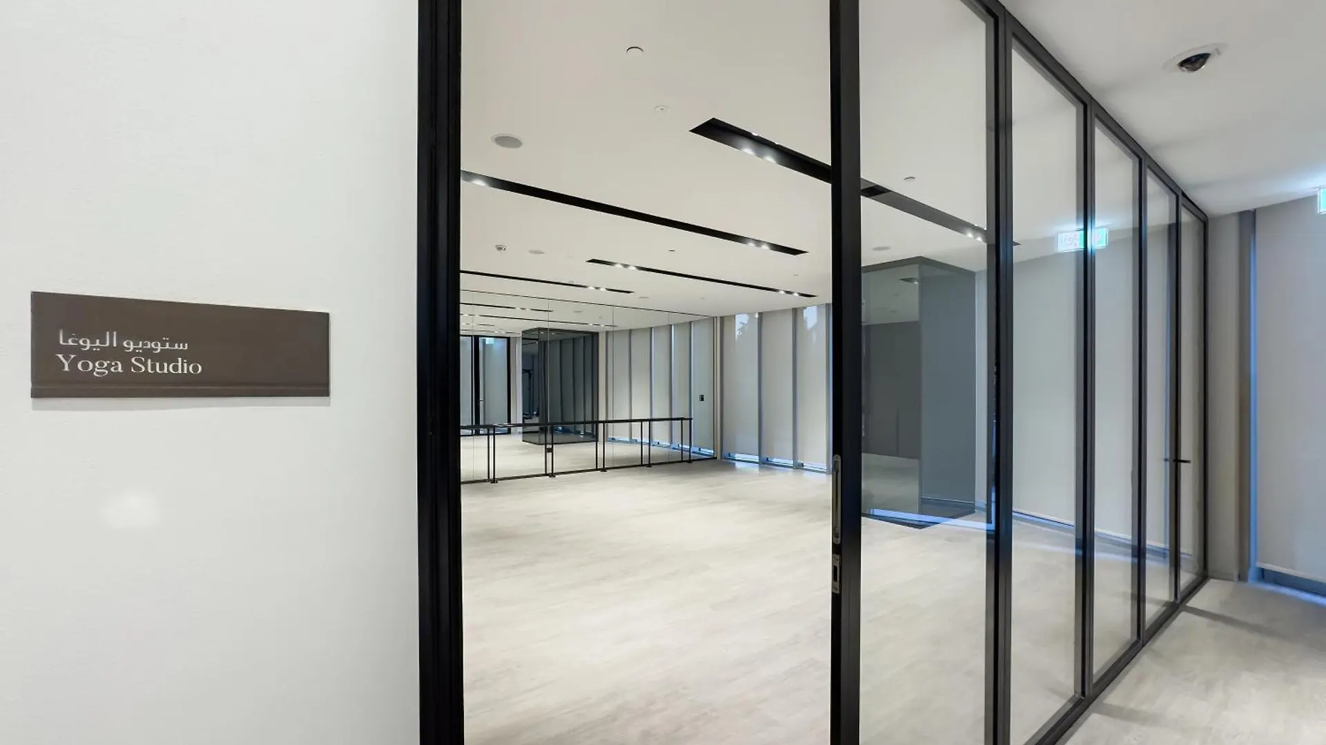 Apartment 1 Bedroom Apt High End Luxurios Building Next To Dubai Mall